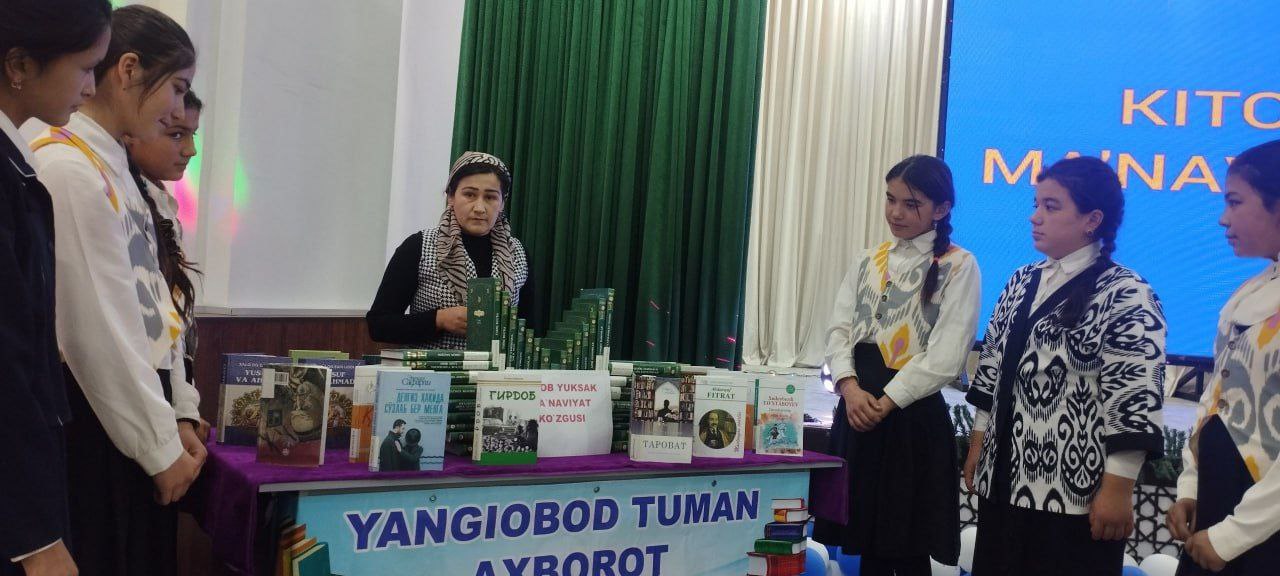 "Kitob-yuksak ma'naviyat ko'zgusi" shiori ostida kitoblar ko'rgazmasi