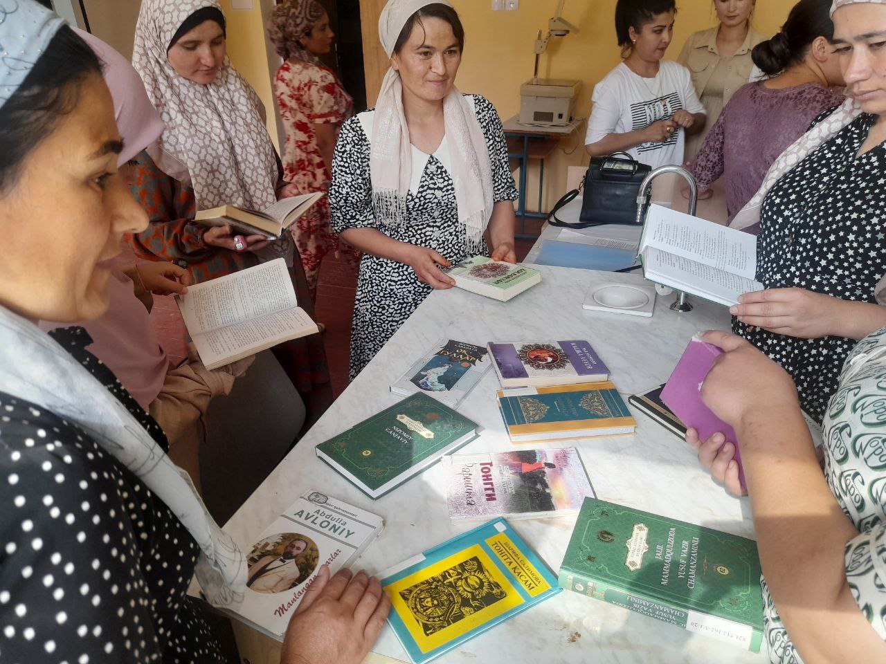 Kitoblar koʼrgazmasi tashkil qilindi.