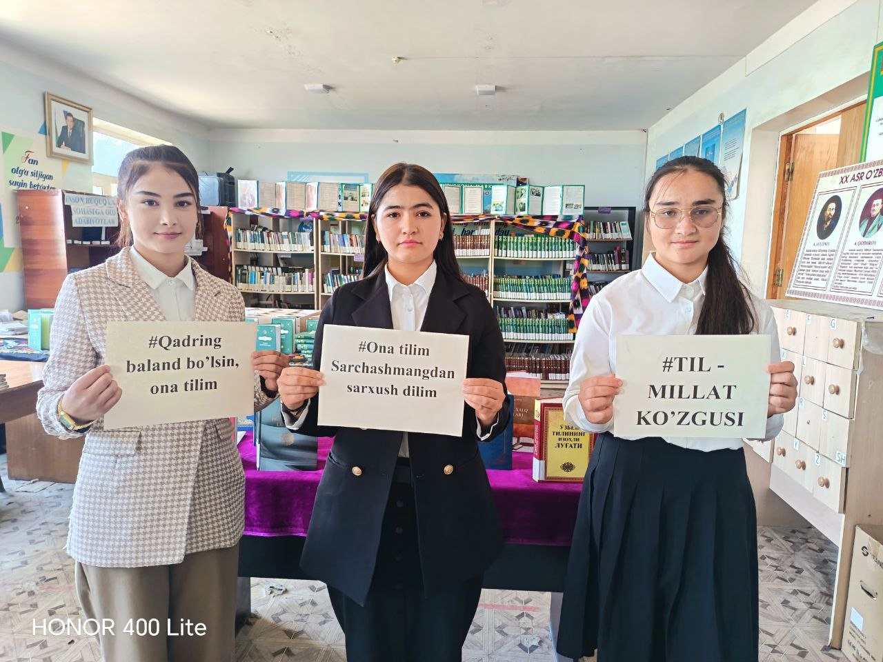 Joriy yilning 15-oktabr kuni O'zbek tiliga davlat tili maqomi berilgan kun munosabati bilan "O'zbek tili barchamizni birlashtiradi" shiori ostida axborot-kutubxona markazi xodimlari hamda kitobxonlar ishtirokida chellenj oʻtkazildi.