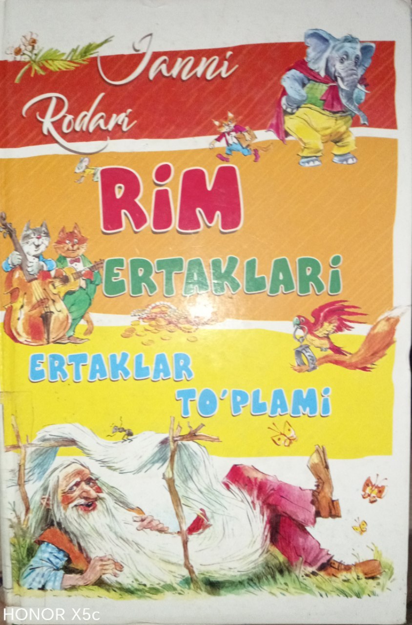Janni Rodarining "Rim ertaklari" kitobi.